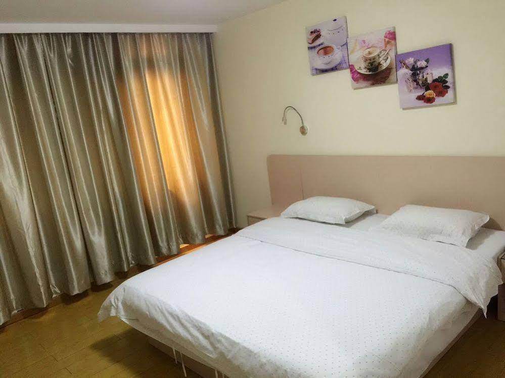 Yimi Inn Shiqiao Metro Sation Pedestrian Street Branch Гуанчжоу Екстер'єр фото
